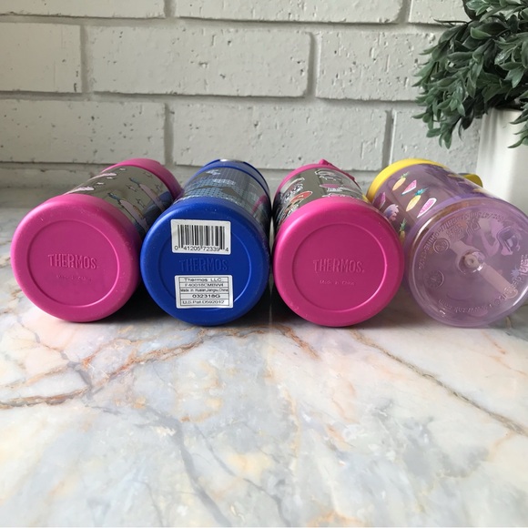 Thermos/Zakk Funtainers Set of 4
Insulated 12oz Water Juice Bottles - Picture 7 of 10